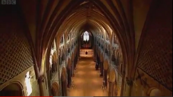 Romanesque vs Gothic Architecture | Recurso educativo 44283