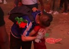 Portuguese boy hugs crying French fan - CBBC Newsround | Recurso educativo 751977
